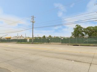 1811 Shaver St, Pasadena, TX 77502