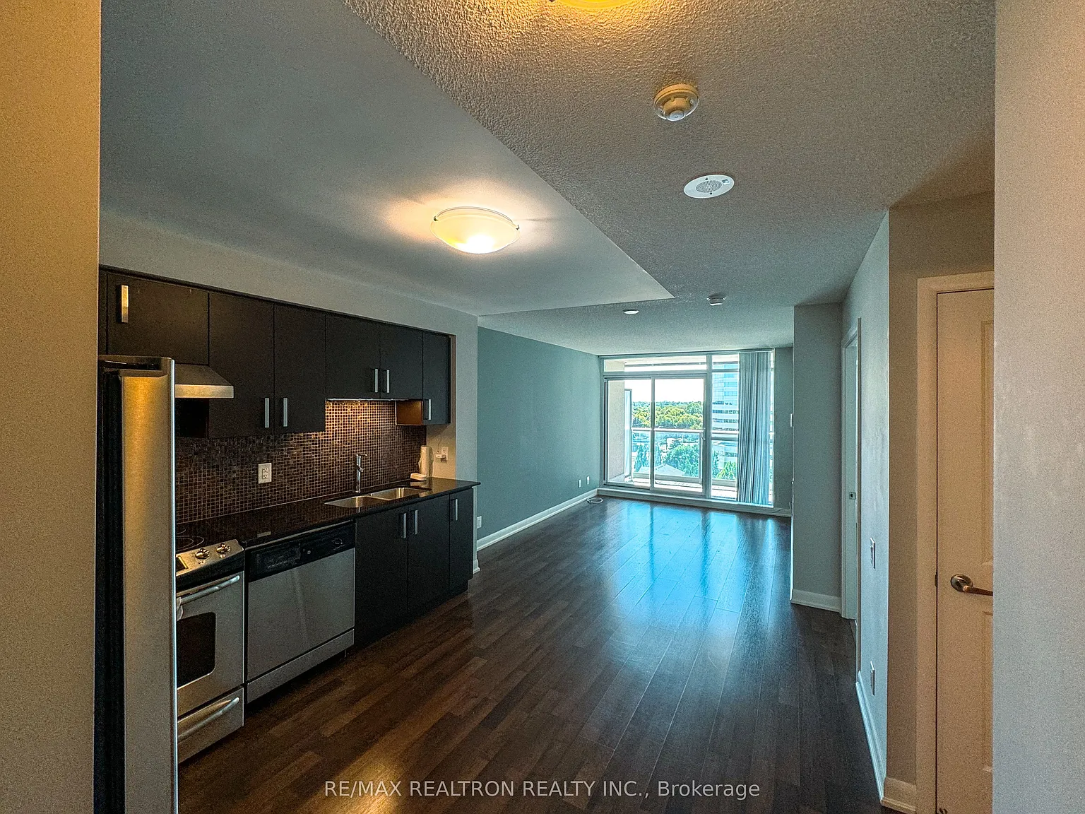 1 bed, $2,300 — Photo 2