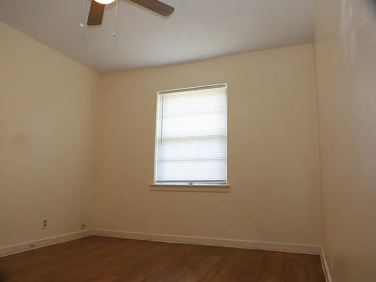 1301 Bandera Ln — Photo 14