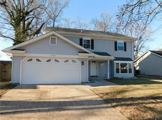 1725 Star Lake Dr, Virginia Beach, VA 23453
