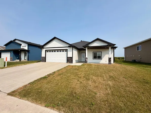 1506 6th Ave NE, Dilworth, MN 56529
