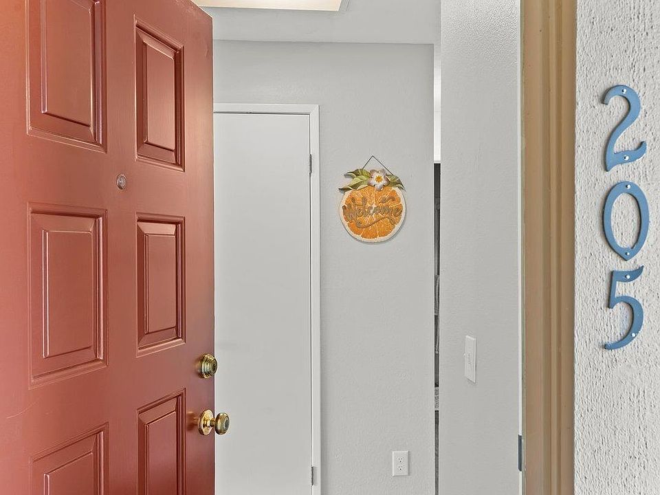 1st image of 205 Park Place Dr