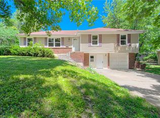 3508 Bridge Manor Dr, Kansas City, MO 64137