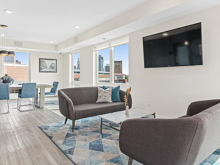 Oxbo Urban Rentals — Photo 21