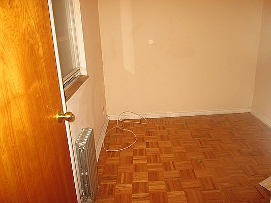 3rd image of 1433 1st Ave #7