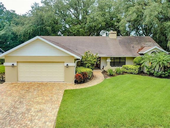 2nd image of 2725 Saint Cloud Oaks Dr