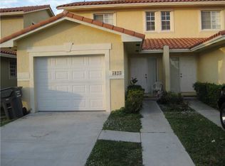 5825 Grant St, Hollywood, FL 33021