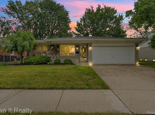 10419 Michael St, Taylor, MI 48180