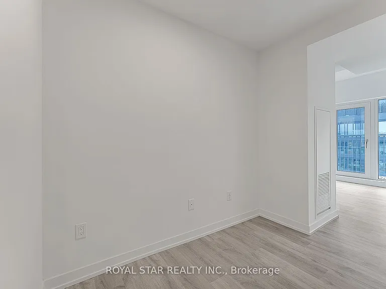 2 Augusta Ave #Penthouse 04 — Photo 9