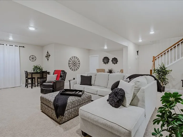 11825 Sandcastle Ct — Photo 16