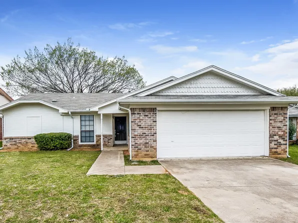 1816 Hunting Green Dr, Fort Worth, TX 76134