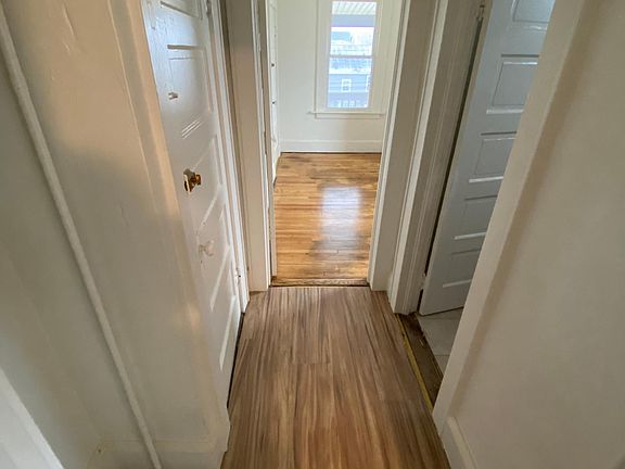 4th image of 92 Newington Ave #3