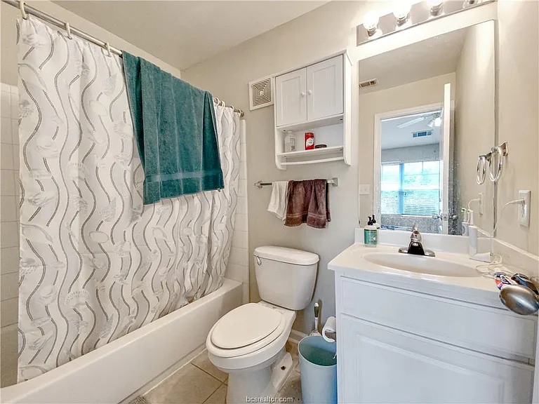 1725 Harvey Mitchell Pkwy S #1824 — Photo 6