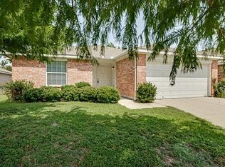 541 Cimmaron Strip Ln, Lewisville, TX 75067