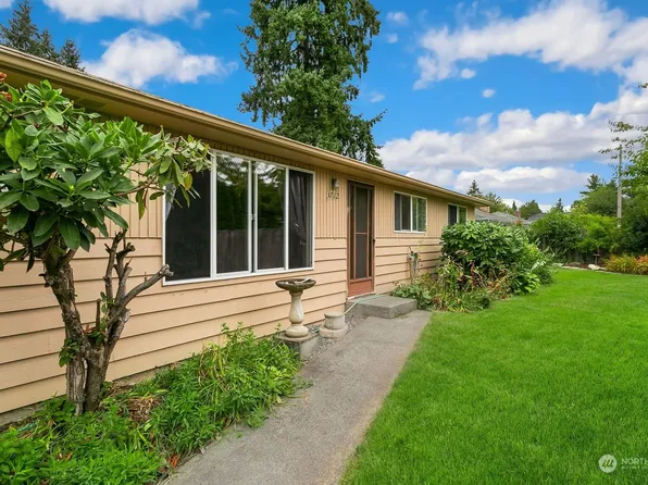 3712 S 175th St, Seattle, WA 98188