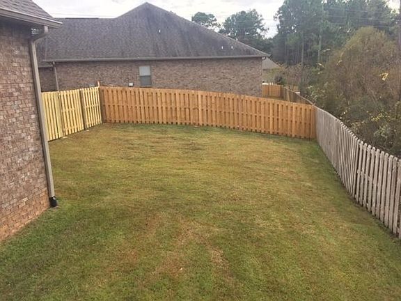 Large fenced -in yard