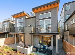 9217 B Densmore Ave N, Seattle, WA 98103