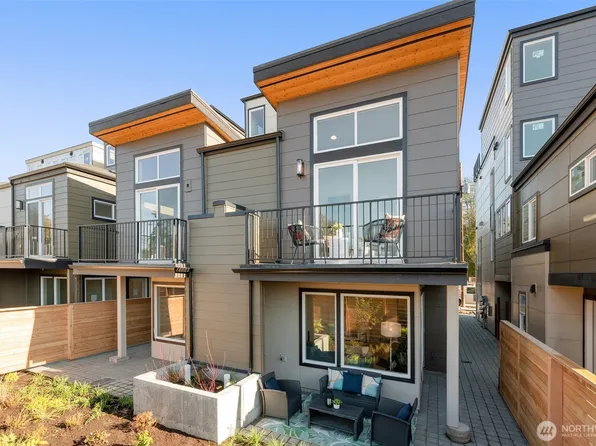 9217 B Densmore Avenue N, Seattle, WA 98103