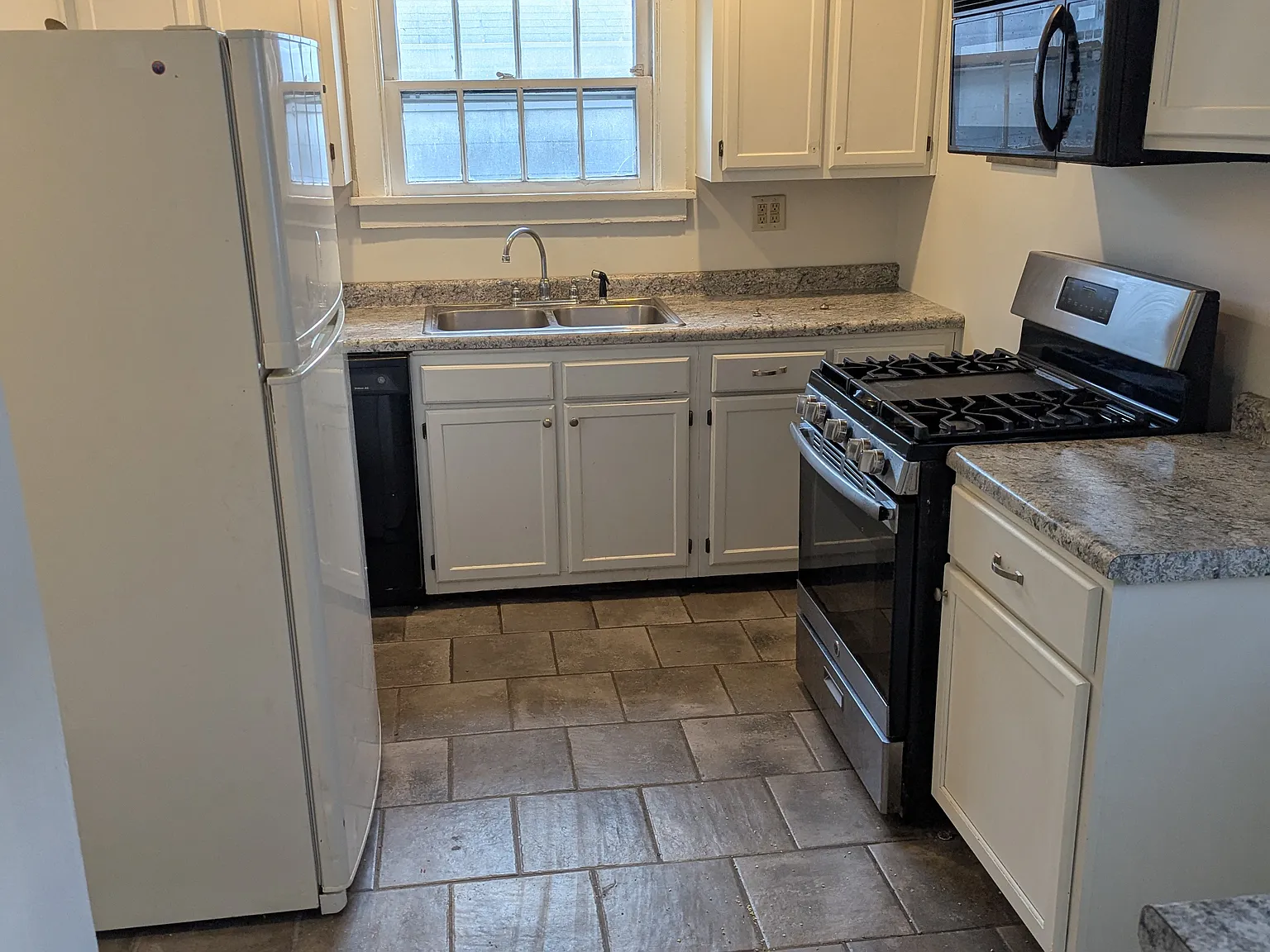 5161 Park Ave — Photo 4