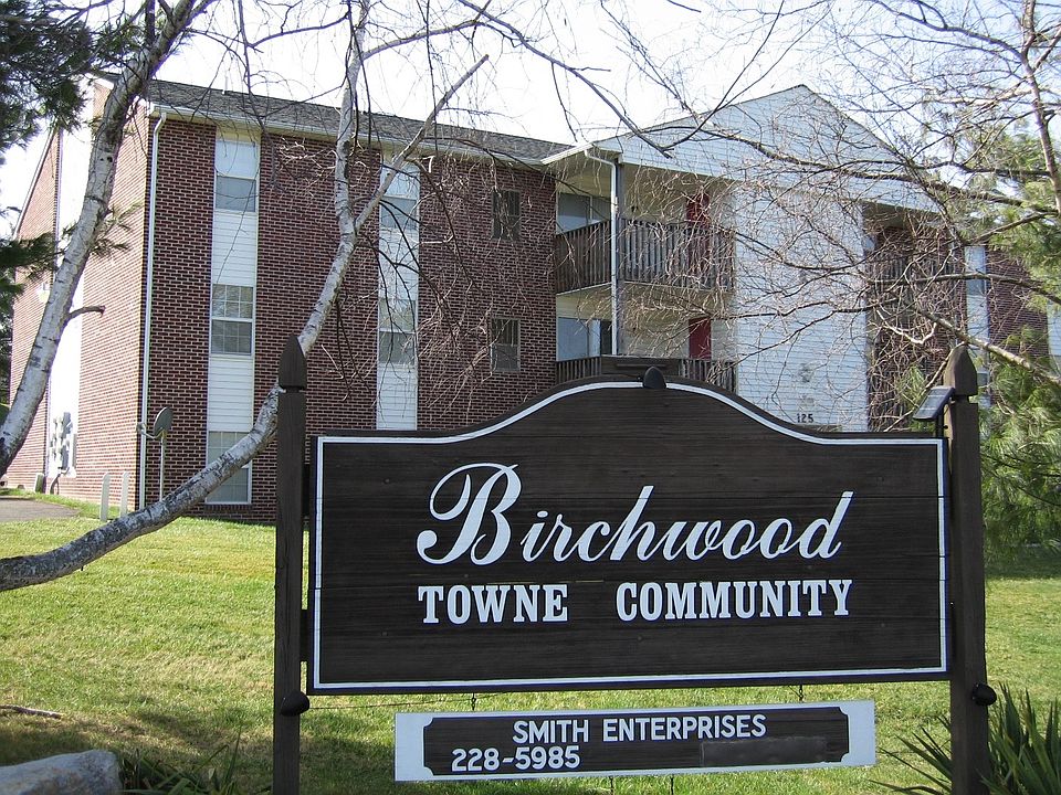 1st image of 150 Birch Dr APT 11