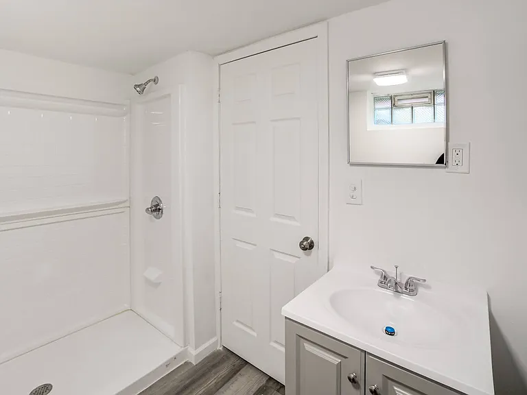 217 Grand Blvd — Photo 21
