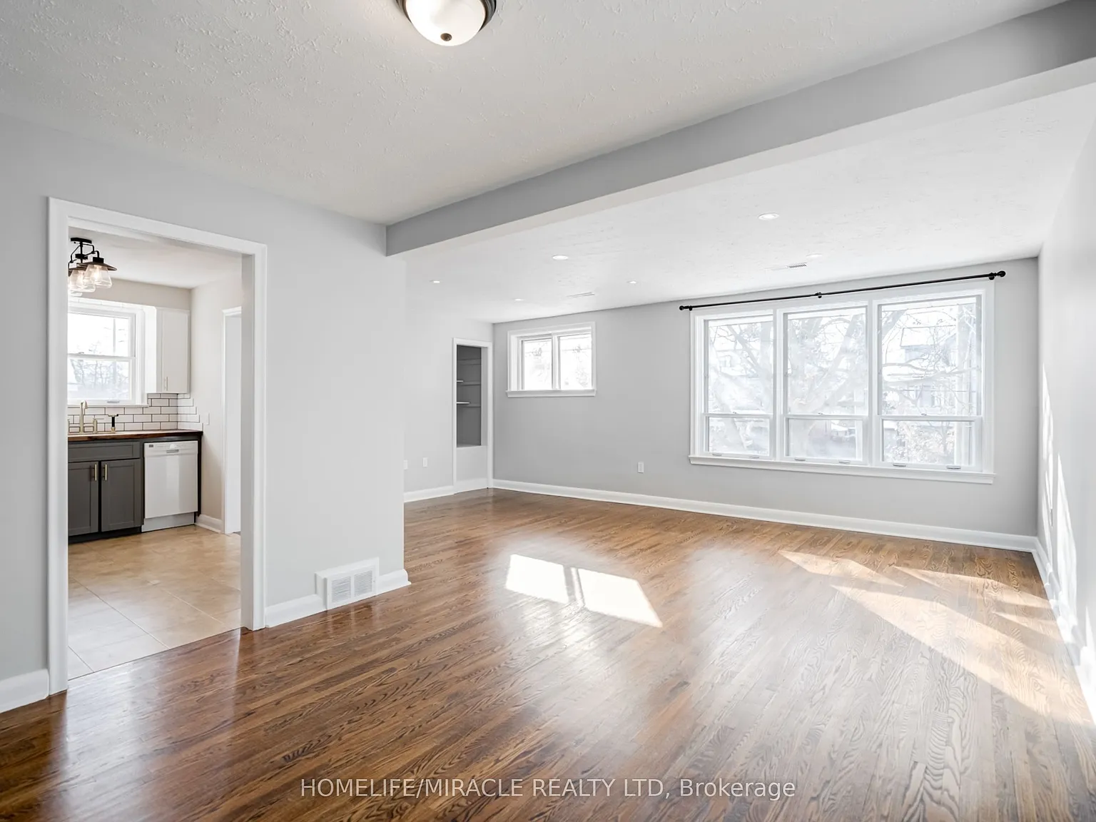 2 bed, $2,350 — Photo 4