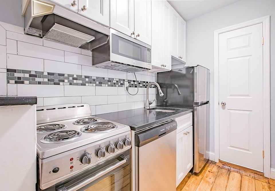 1st image of 520 E 6th St #A