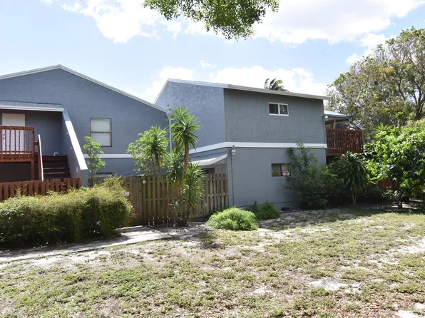 3 Crossings Circle #A, Boynton Beach, FL 33435