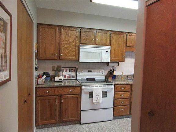 4th image of 1529 Heather Vale Dr