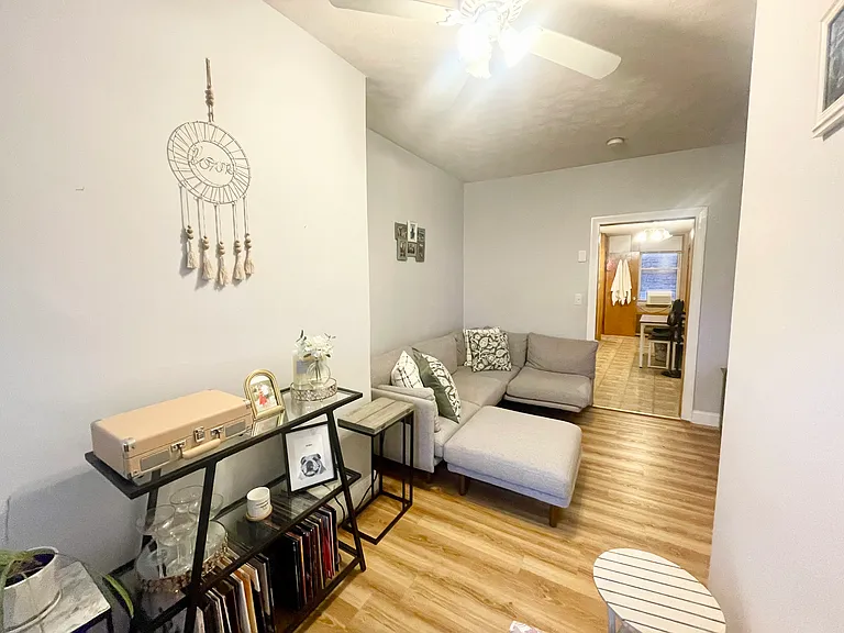 31 Cooper St #2 — Photo 4