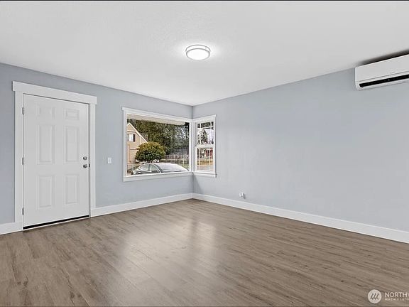4th image of 817 114th St S