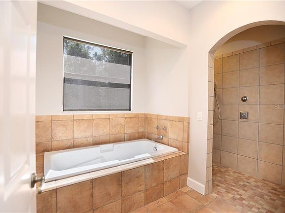 5th image of 14001 Mastwood Way