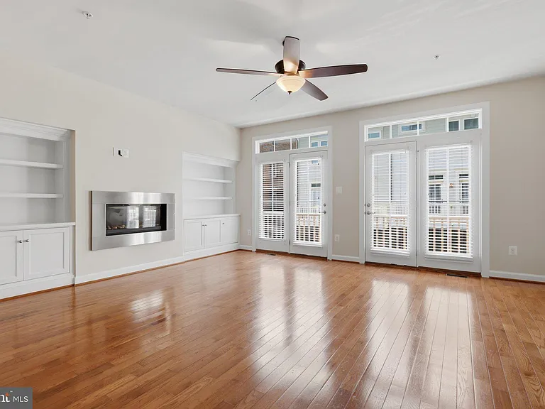 3589 Katherine Way — Photo 13