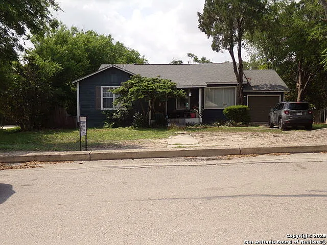 1126 Garraty Rd