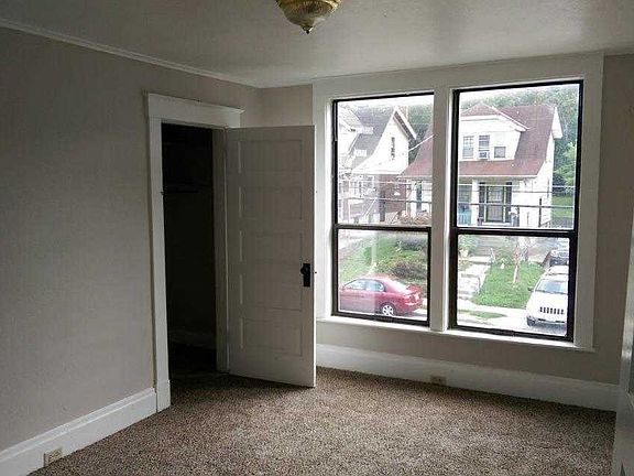 4th image of 14 Glenwood Ave