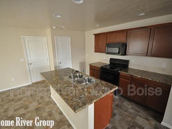 3rd image of 4265 S Overhill Way