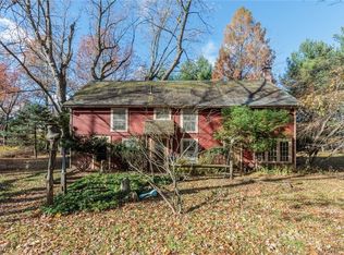 24105 Chardon Rd, Cleveland, OH 44143