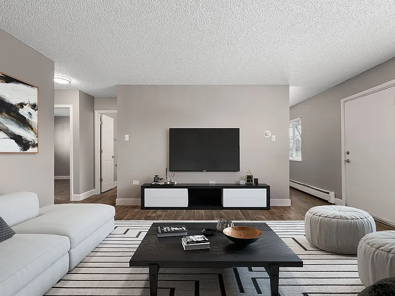 Crestone Apartments — Photo 15