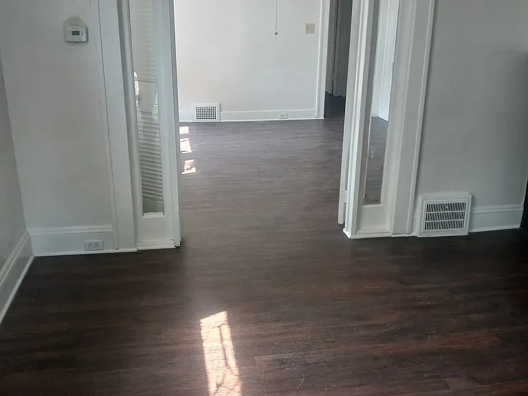 11701 Fairport Ave — Photo 6