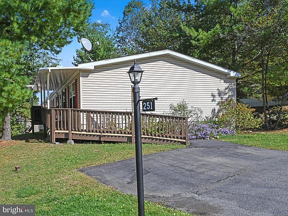 2nd image of 251 Jill Ct
