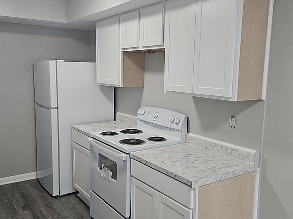 3rd image of 2225 Golf Rd SW APT 106