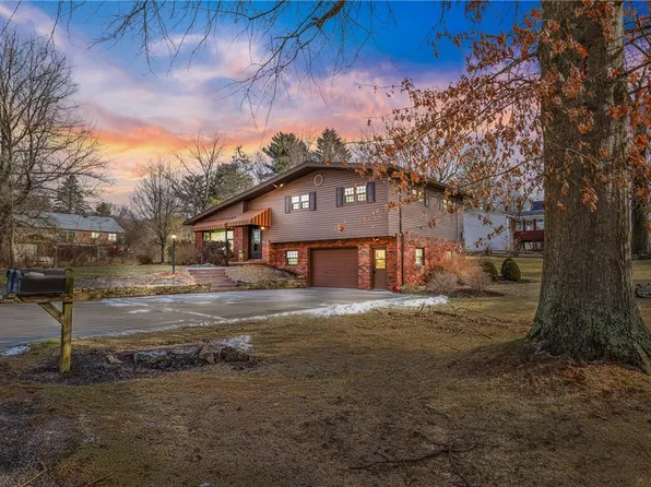 403 Dott Ave, Somerset, PA 15501