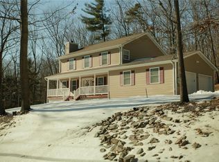203 Marl Rd, Shawangunk, NY 12566