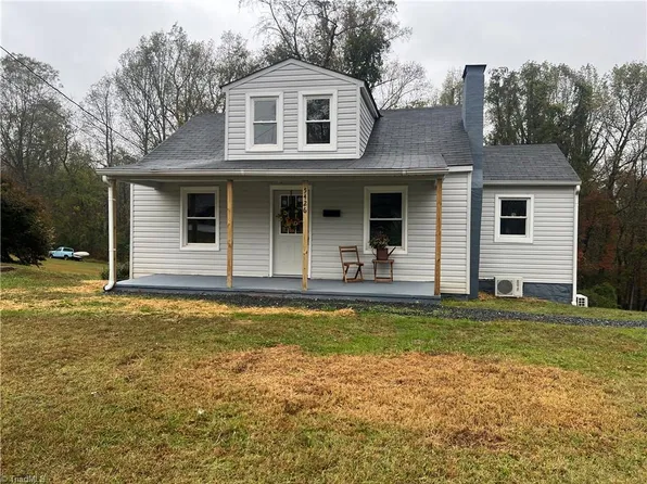 5426 Cedarbrook Rd, Jonesville, NC 28642