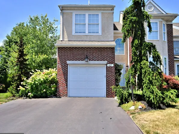 607 Manchester Dr, Maple Glen, PA 19002