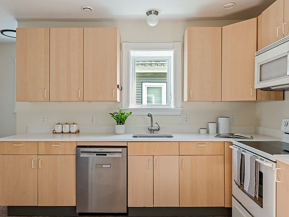 5th image of 26 Princeton St #26