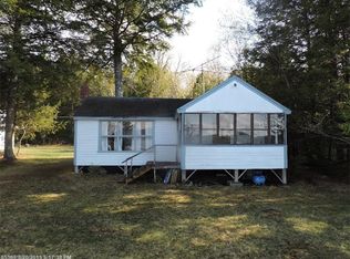 25 Hummingbird Ln, Dover Foxcroft, ME 04426