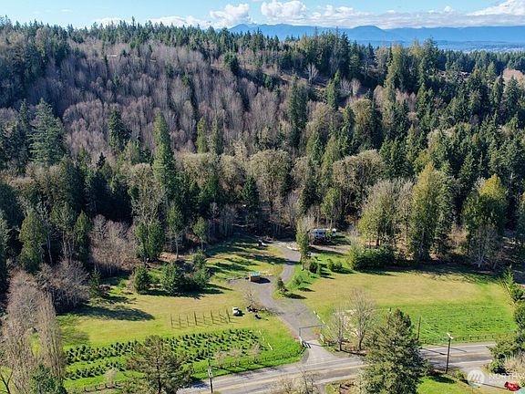 4th image of 26663 Big Valley Road NE