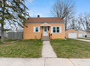 848 7th St, Green Bay, WI 54304