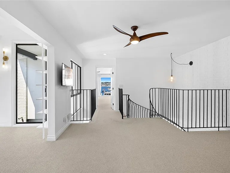 1202 E Balboa Blvd — Photo 14